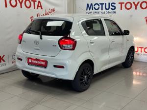 Toyota Vitz 1.0 XR manual - Image 2