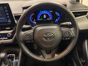 Toyota Corolla 1.8 Hybrid XS - Image 8