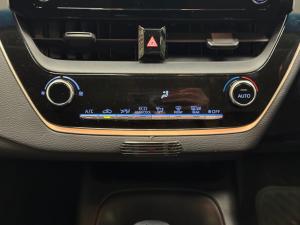Toyota Corolla 1.8 Hybrid XS - Image 14