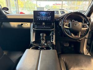 Toyota Land Cruiser 300 3.3D GX-R - Image 6