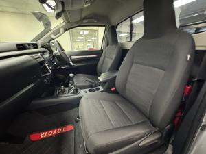 Toyota Hilux 2.4GD-6 single cab Raider manual - Image 7