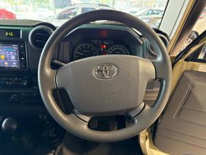 Toyota Land Cruiser 79 4.0 V6 double cab - Image 8