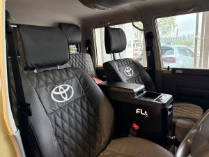 Toyota Land Cruiser 79 4.0 V6 double cab - Image 10