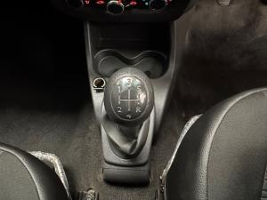 Nissan NP200 1.6i safety pack (aircon) - Image 9