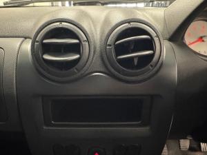 Nissan NP200 1.6i safety pack (aircon) - Image 10