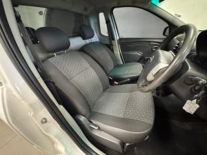 Nissan NP200 1.6i safety pack (aircon) - Image 13