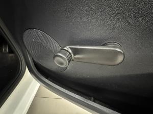 Nissan NP200 1.6i safety pack (aircon) - Image 15
