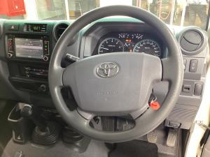 Toyota Land Cruiser 79 4.5D-4D LX V8 single cab - Image 8