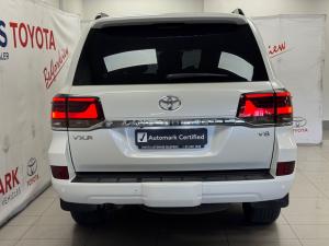 Toyota Land Cruiser 200 4.5D-4D V8 VX-R - Image 5
