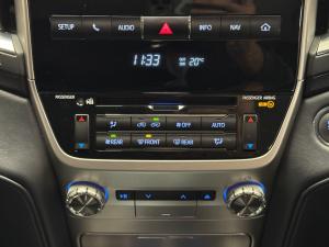 Toyota Land Cruiser 200 4.5D-4D V8 VX-R - Image 14