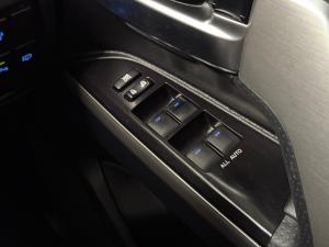 Toyota Land Cruiser 200 4.5D-4D V8 VX-R - Image 19