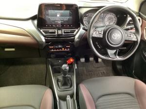 Toyota Starlet Cross 1.5 XR manual - Image 6
