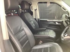 Volkswagen Caravelle 2.0BiTDI Highline 4Motion - Image 17