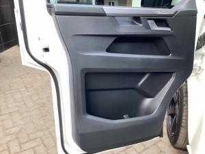 Volkswagen Caravelle 2.0BiTDI Highline 4Motion - Image 25