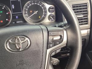Toyota Land Cruiser 200 4.5D-4D V8 VX-R - Image 10