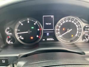 Toyota Land Cruiser 200 4.5D-4D V8 VX-R - Image 11