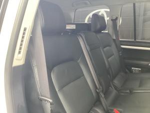 Toyota Land Cruiser 200 4.5D-4D V8 VX-R - Image 18