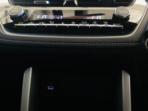 Toyota Corolla Cross 1.8 HEV XS - Image 13
