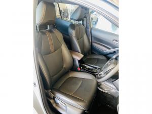 Toyota Corolla Cross 1.8 HEV XS - Image 14
