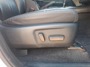 Toyota Hilux 2.8GD-6 double cab 4x4 Legend auto - Image 17
