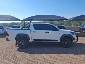 Toyota Hilux 2.8GD-6 double cab 4x4 Legend auto - Image 3