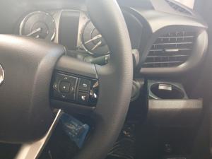 Toyota Hilux 2.4 GD-6 Raider 4X4S/C - Image 10