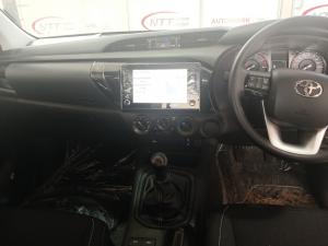 Toyota Hilux 2.4 GD-6 RB RaiderE/CAB - Image 17