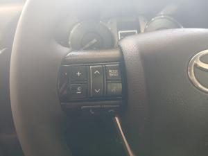 Toyota Hilux 2.4 GD-6 RB Raider automaticE/CAB - Image 9