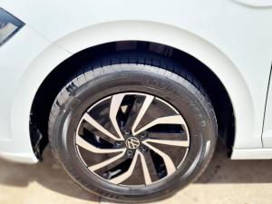 Volkswagen Polo 1.0 TSI Life - Image 21
