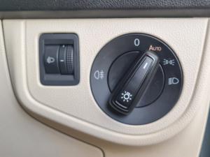 Volkswagen Polo 1.6 - Image 13