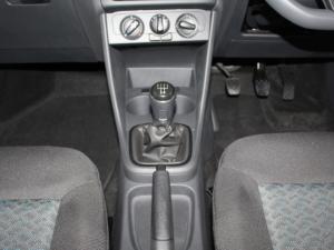 Volkswagen Polo Vivo 1.4 Life - Image 11