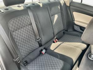 Volkswagen Polo sedan 1.6 Life - Image 14
