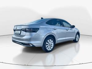 Volkswagen Polo sedan 1.6 Life - Image 7
