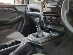 Isuzu D-Max 1.9TD single cab L manual - Image 10