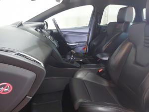 Ford Focus ST 3 - Image 9