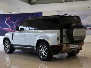 Land Rover Defender 110 D300 X - Image 4