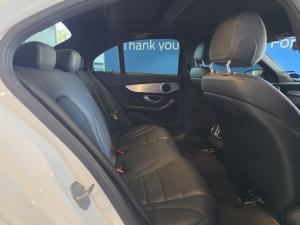 Mercedes-Benz C-Class C200 - Image 11