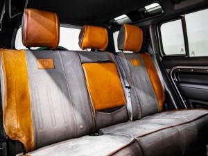 Land Rover Defender 110 P400e X - Image 12