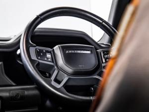 Land Rover Defender 110 P400e X - Image 17