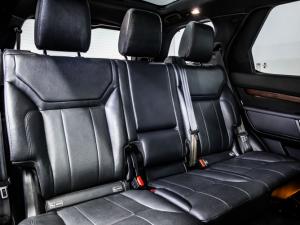 Land Rover Discovery HSE Td6 - Image 12