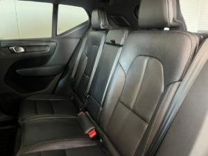 Volvo XC40 D4 AWD R-Design - Image 9
