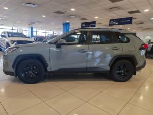 Toyota RAV4 2.0 GX auto - Image 3