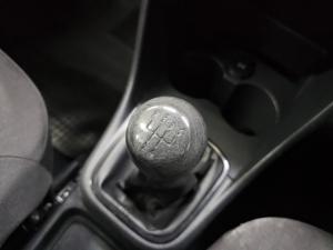 Volkswagen Polo sedan 1.4 Trendline - Image 6