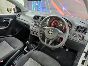 Volkswagen Polo sedan 1.4 Trendline - Image 6