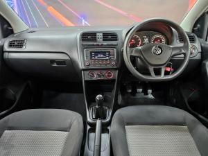 Volkswagen Polo sedan 1.4 Trendline - Image 10