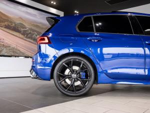 Volkswagen Golf R - Image 14