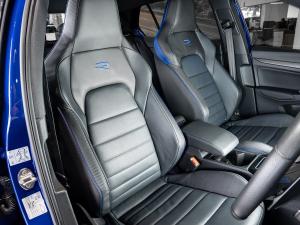 Volkswagen Golf R - Image 27