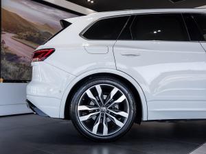 Volkswagen Touareg V6 TDI Executive R-Line - Image 13