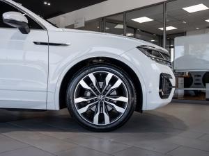 Volkswagen Touareg V6 TDI Executive R-Line - Image 14