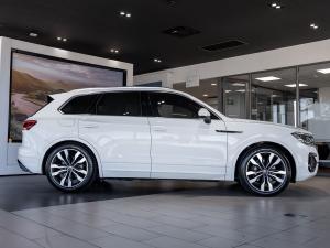 Volkswagen Touareg V6 TDI Executive R-Line - Image 15